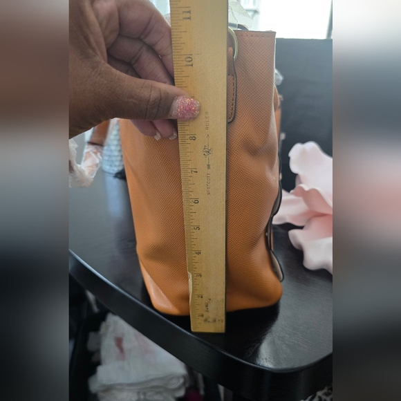 Elegant Tan Women's Bag Set - Picture 5 of 10